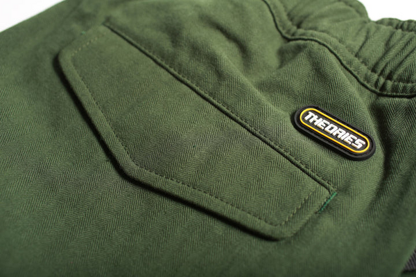 Theories - Trail Cargo Pants - Herringbone Green